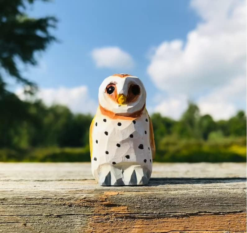 Hand-Carved Barn Owl Figurine - Miniature Decoration Forest Bird Carved Small Animal Sculpture Garden Statue, Small Wildlife Ornament for Home Decor, Nature-Inspired Gifts & Collectibles.
